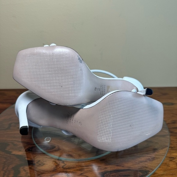 NEW Schutz Gaiah Leather Ankle-Strap Sandals - white - Picture 14 of 14